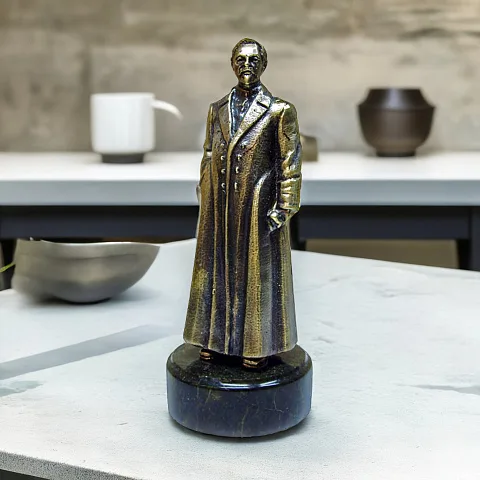 Копия памятника «Ф.Э. Дзержинский» из бронзы, 195 мм — необычный подарок