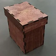 На память: Металлический подстаканник для чая «Гусар» — фотография 3