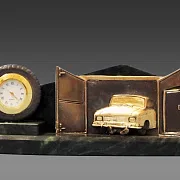 На память: Винтажные настольные часы «Авторемонт» — фотография 2