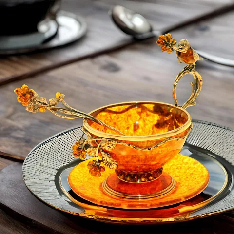 Чайная чашка из янтаря «Малиновка» с ложечкой — красивый подарок