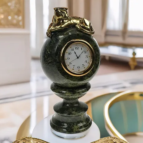 Подарочные винтажные часы с пантерой