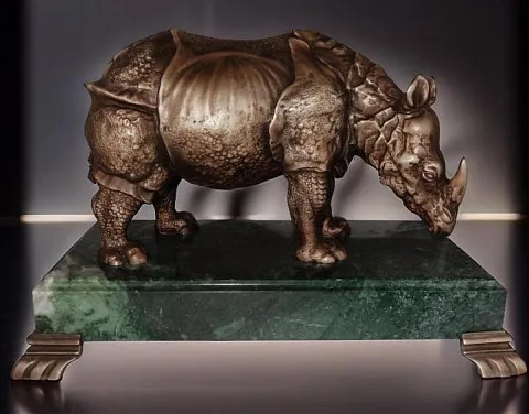 Подарочная скульптура «Носорог»