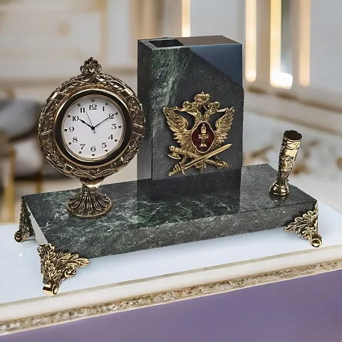 Часы «Элина» с орлом УИС и подставкой — необычный подарок