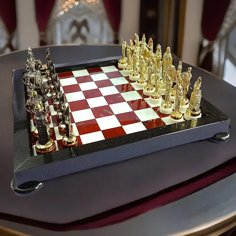 Подарочные шахматы из яшмы